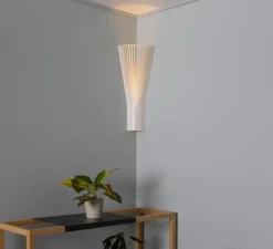 Applique d'angle, Secto 4236, bouleau, sans câble, Ø26cm, H60cm - Secto Design