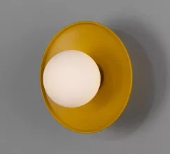 Applique de salle de bain, Aosta, jaune miel, verre opal, IP65, Ø16,2cm, H17,6cm - Mullan Lighting