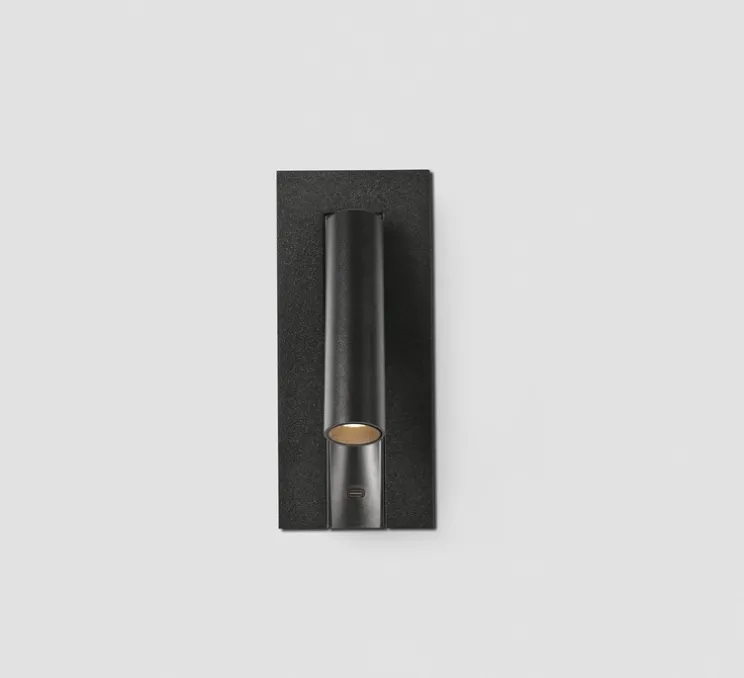 Applique liseuse en saillie / encastrable, Gabo, USB-C, noir, LED, 2700K, 394 lm, L8cm, H18,5cm - Faro
