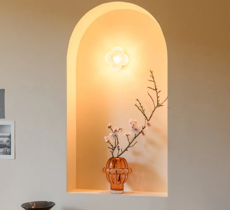 Applique, Mimosa, blanc, laiton , IP44, Ø16,7cm, H14,7cm - Margaux Keller Collections