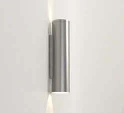 Applique murale, Ava 300 Coastal, acier inoxydable brossé, IP44, L7,5cm, H30cm - Astro