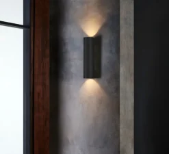 Applique murale, Ava 300, noir texturé, IP44, L7,5cm, H30cm - Astro