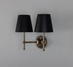 Applique murale, Bursa Double, laiton antique, abat-jour noir, L34cm, H25cm - Mullan Lighting