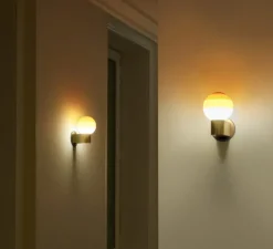 Applique murale, Dipping Light A1-13, ambre, laiton, LED, 2700K, 765lm, L12,5cm, H18,5cm - Marset