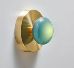 Applique murale, Dot 1x, Bleu nouveau et laiton brossé, Ø15cm, H10cm - SkLO Studio