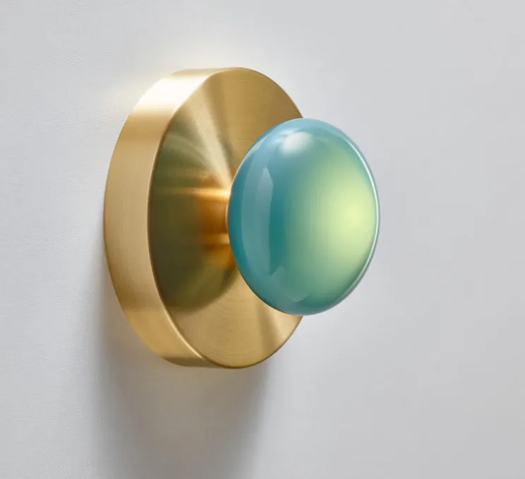 Applique murale, Dot 1x, Bleu nouveau et laiton brossé, Ø15cm, H10cm - SkLO Studio