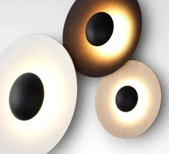 Applique murale, GINGER TRIPLE, chêne, 2700K, 6219lm, H98,2cm - Marset