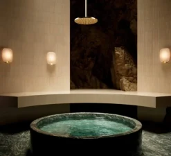 Applique murale, Light Me Tender Vertical, verre, or, IP44, LED, dim, 2700K, 1430 lm, L23cm, H32cm - DCW éditions Paris