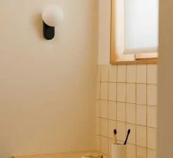 Applique murale, Mabe, noir, IP44, LED, 3000K, 503 lm, L12cm, H19cm - Faro