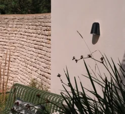 Applique murale, Mast Light Coastal, vernis noir brillant, IP44, Ø8,9cm, H13,7cm - Astro