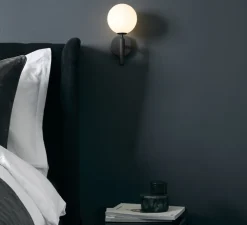 Applique murale, Miira, gris roche, globe opalin, L14cm, H28,5cm - Nuura