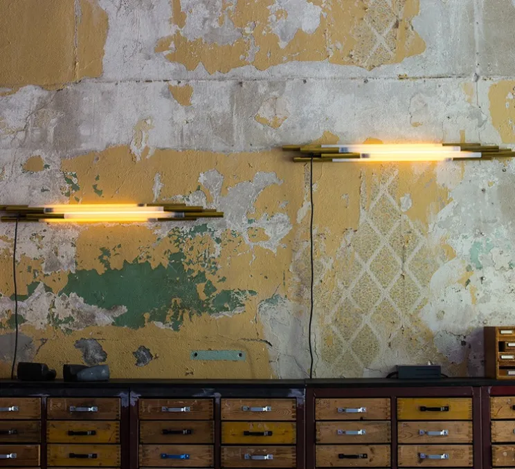 Applique murale, ORG W 1050, blanc, or, 2700K, 1200lm, L105cm, H8,4cm - DCW éditions Paris