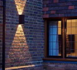 Applique murale, Oslo 255 LED, noir texturé, IP65, LED, 3000K, 270 lm, L9cm, H25,5cm - Astro