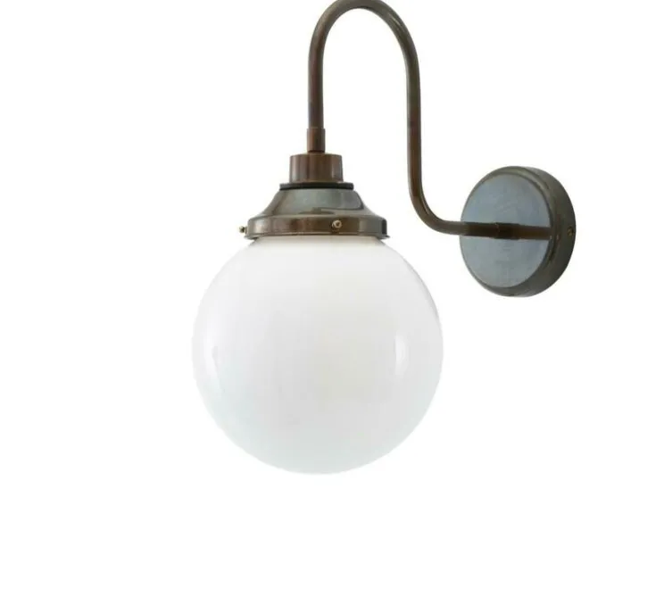 Applique murale, Pelagia, laiton antique, opalin, IP44, L20cm, H40cm - Mullan Lighting
