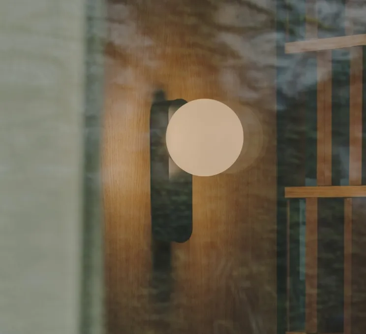 Applique murale, Perlina IP, noir, IP44, LED, dim, 3000K, 355 lm, Ø12cm, H23,7cm - LEDS C4