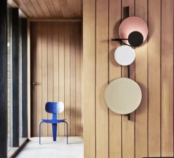 Applique murale, Planet, rouge indien, L36cm, H98cm - Please Wait to be Seated