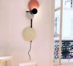 Applique murale, Planet, rouge indien, L36cm, H98cm - Please Wait to be Seated