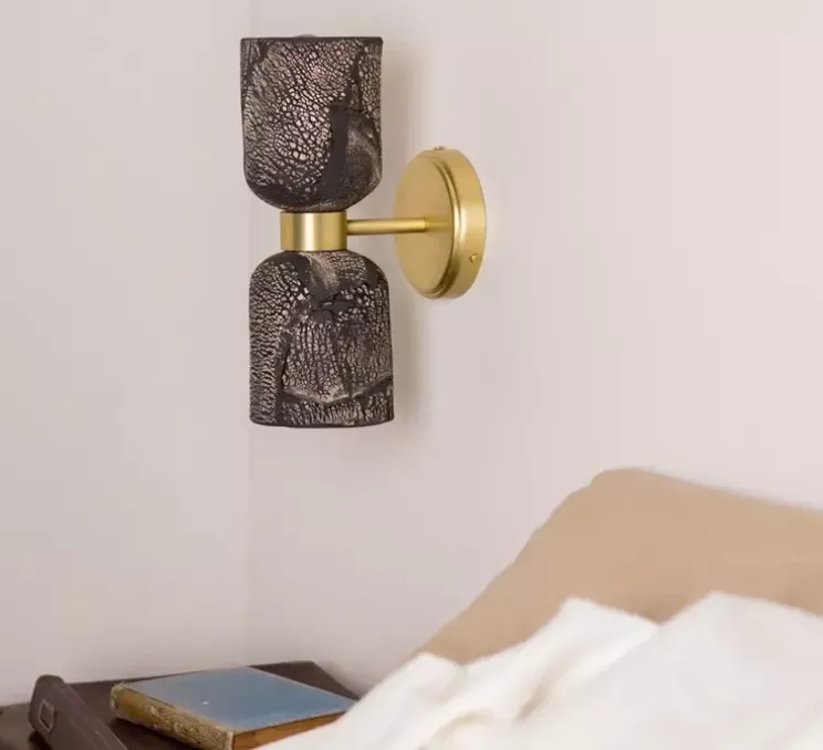 Applique murale, Sakura, argile noir, laiton satiné, L11cm, H29cm - Mullan Lighting