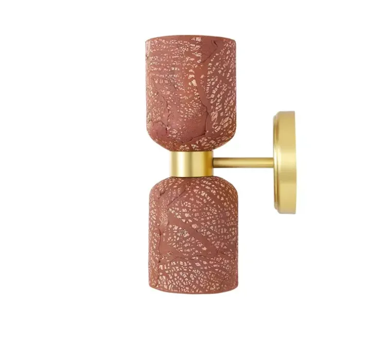 Applique murale, Sakura, Rouge fer, laiton satiné, L11cm, H29cm - Mullan Lighting