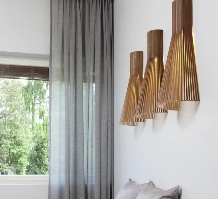 Applique murale, Secto 4230, noyer, 3000K, 370lm, H60cm - Secto Design