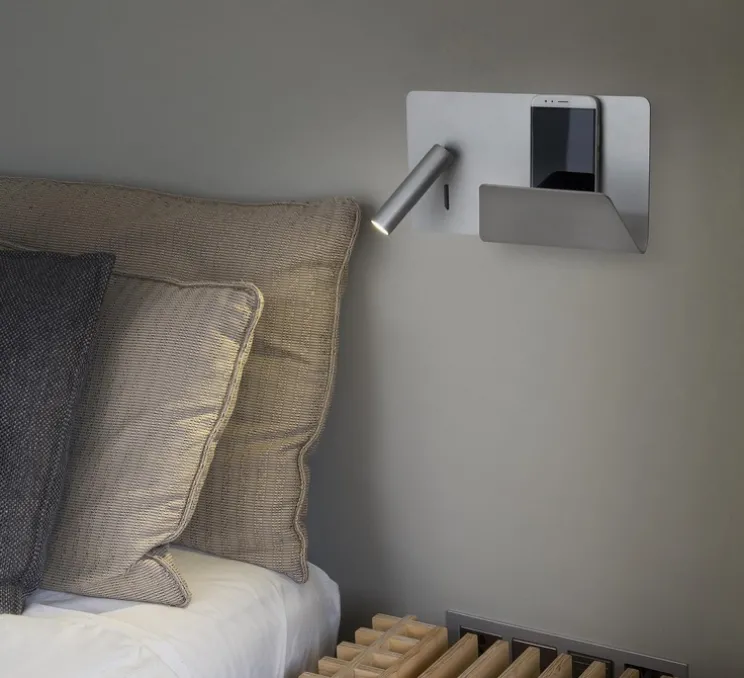 Applique murale, Suau, liseuse à droite, gris, LED, plaque de rangement, USB, L28cm - FARO