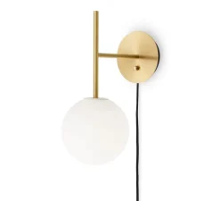 Applique murale, TR Bulb suspended, laiton brossé, globe mat, L20cm, H45,5cm - Audo Copenhagen