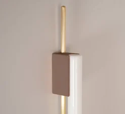 Applique murale, Tubus 70, Laiton brossé, PLA bois ébène, Ø3,2cm, H70cm - Contain