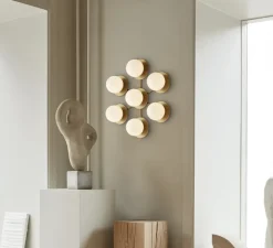 Applique ou plafonnier, Liila Star, laiton, verre opalin, L48,6cm, H54cm - Nuura