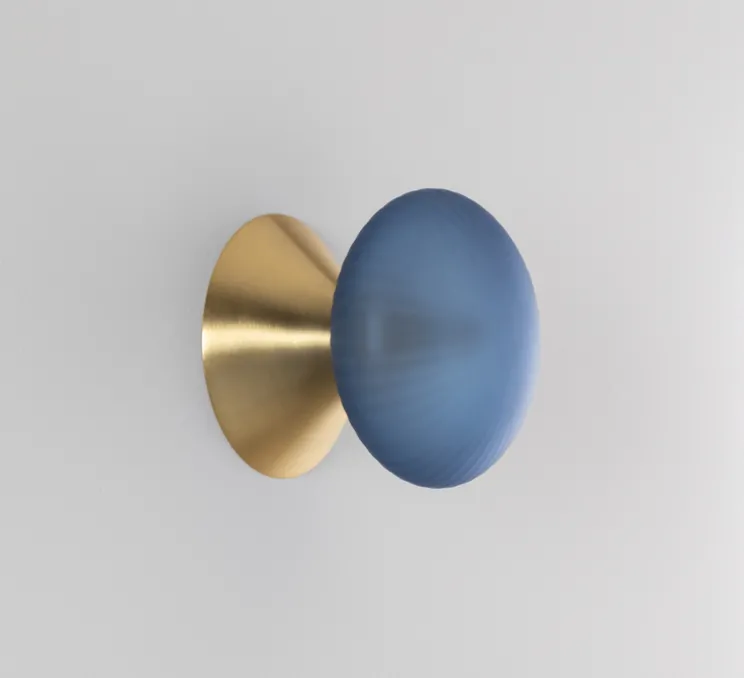 Applique ou plafonnier, Peak 6, Bleu texturé,laiton, Ø15cm, H14cm - SkLO Studio