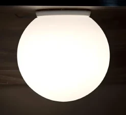 Applique ou plafonnier salle de bain, light.o.091, verre soufflé blanc, IP65, Ø40cm, H40cm - Zangra