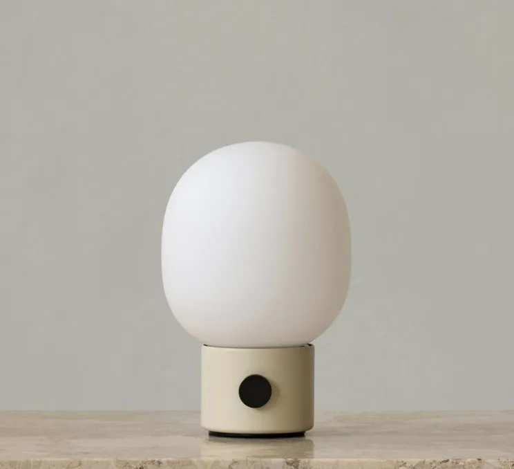 Baladeuse, JWDA , blanc albâtre, opalin mat, Ø14,5cm, H21,5cm - Audo Copenhagen