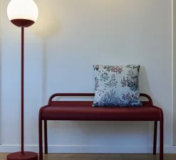 Baladeuse, Lampadaire H134, cerise noire, Mooon! IP44, 3000K à 6000K, 500lm, dim, Ø25cm, H134cm - Fermob