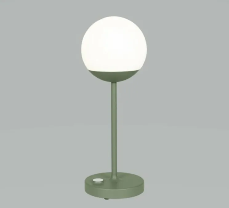 Baladeuse, Lampe à poser H41 MAX , vert cactus, Mooon! IP44, dim, 2700K-4000K, 200lm-300lm, Ø15cm, H41cm - Fermob