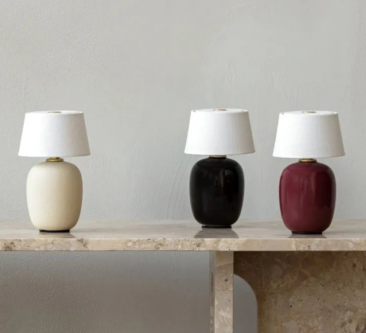 Baladeuse, Torso, rubis, LED, dim, 2700K, 150lm, Ø11,7cm, H19,6cm - Audo Copenhagen