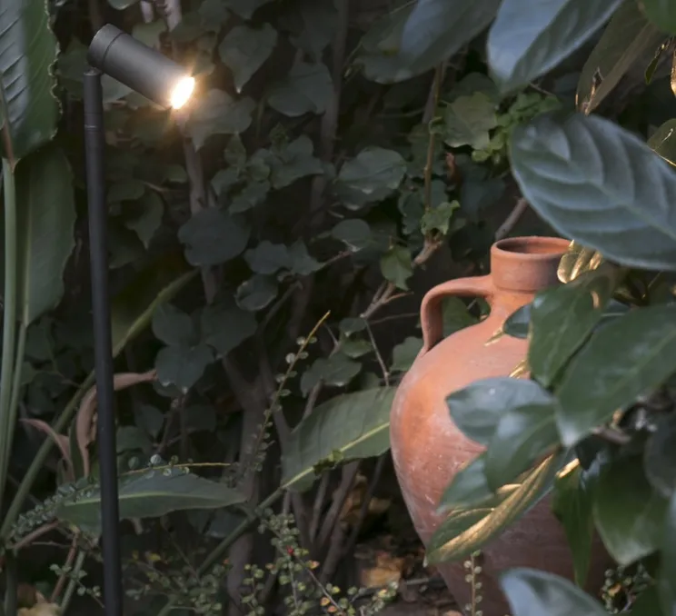 Borne, Seth-60, noir, LED, 2700K, 450lm, L4cm, H60cm, IP44, 40° - Faro