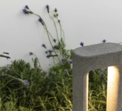 Borne, Totem 611, gris, IP55, LED, 2700K, 370 lm, L15cm, H61,1cm - Faro