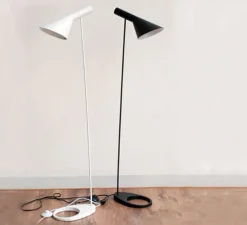 Lampadaire, AJ, noir, L27,5cm, H130cm - Louis Poulsen
