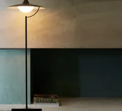 Lampadaire, Biny Floor, noir, LED, dim, 2700K, 900 lm, Ø55cm, H159,8cm - DCW éditions Paris