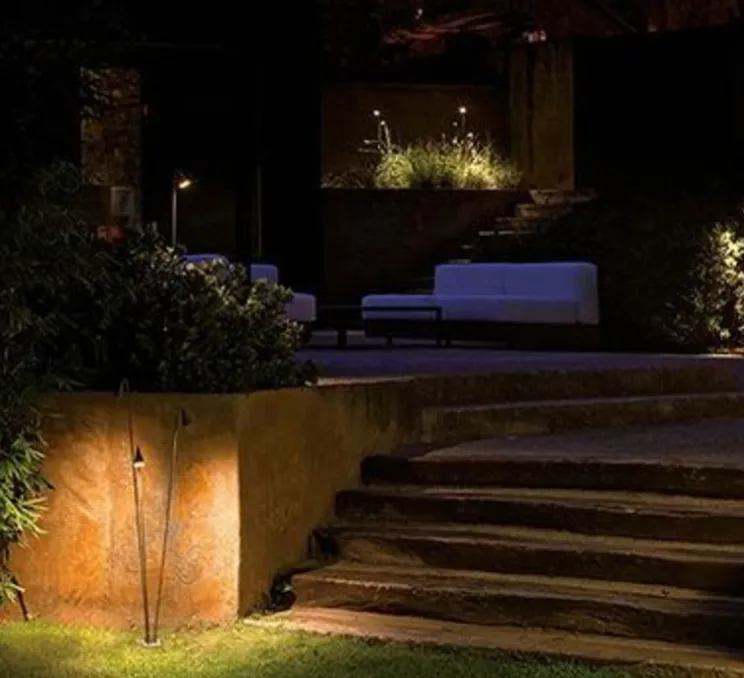 Lampadaire extérieur,Brisa, laqué oxydé mat, IP65,LED, 2700K, 598lm, Ø22cm, H99.5cm - Vibia