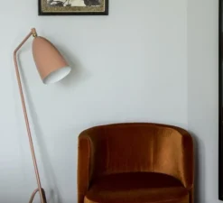 Lampadaire, Grasshopper, rouge vintage, H125,3cm, Ø43,5cm - Gubi