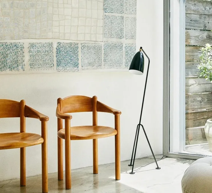 Lampadaire, Gräshoppa, noir brillant, L39cm, H132cm - Gubi