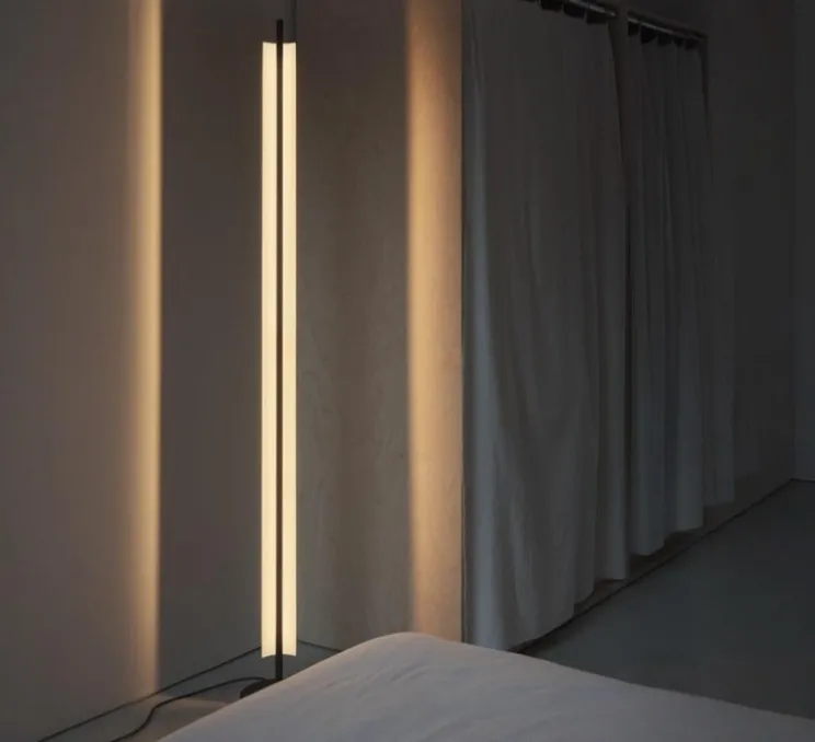 Lampadaire, Lámina 165 , noir, LED, dim, 2700K, 1484 lm, Ø21cm, H187,5cm - Santa & Cole