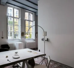 Lampadaire, N°1, gris clair, L83,6cm, H190cm - Valerie_Objects