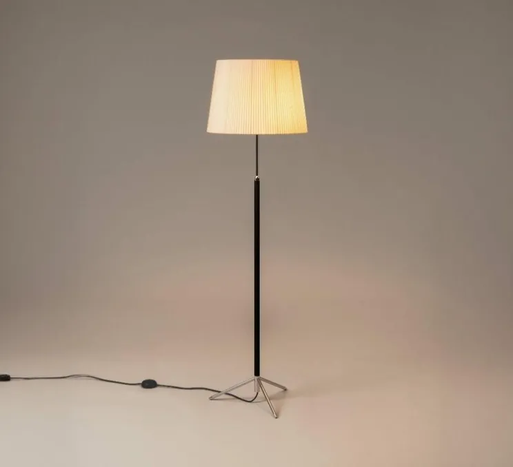 Lampadaire, Pie de Salon G1, structure chrome, ruban naturel, Ø45cm, H160cm - Santa & Cole