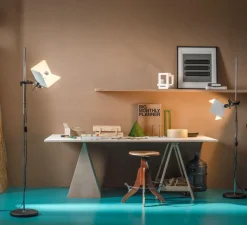 Lampadaire, Triedro, Abat-jour blanc métal brillant, métal noir, L35,1cm, H200cm - Stilnovo