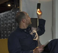 Lampadaire, Vision 20/20, noir, LED, 2700K, 390lm, Ø30,7cm, H137cm - DCW éditions Paris