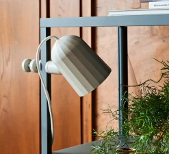 Lampe à pince, Noc avec câble, blanc cassé Pantone 1C, L10cm, H22cm - Hay