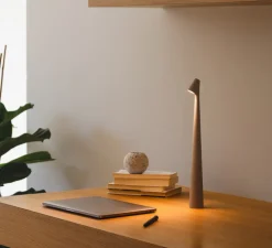 Lampe à poser, Africa 5580, marron D1, LED, dim, 2700K, 520 lm, L5cm, H45cm - Vibia