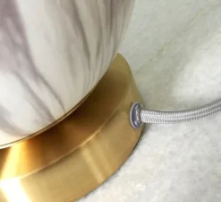 Lampe à poser, Carrara, Finition Marbre blanc, laiton, Ø16cm, H18cm - It's about Romi