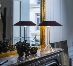 Lampe à poser, Chapeaux M, rouge, LED, dim, 2700K, 900 lm, Ø44cm, H47cm - Foscarini